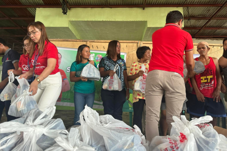 In response to the floodings, Robinsons Malls Tagum mobilized RTulong emergency relief program, in cooperation with RLove.