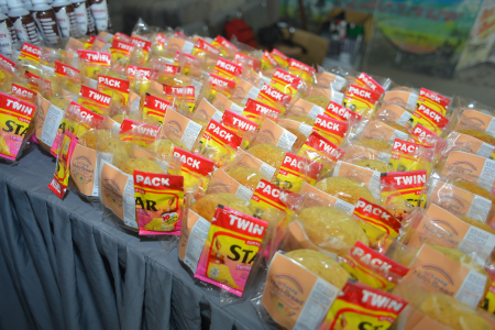 The RLusog Nutri-bread is a nutritious bread exclusively formulated by Universal Robina Corporation’s Flour Division for Robinsons Land Foundation’s RLusog program.