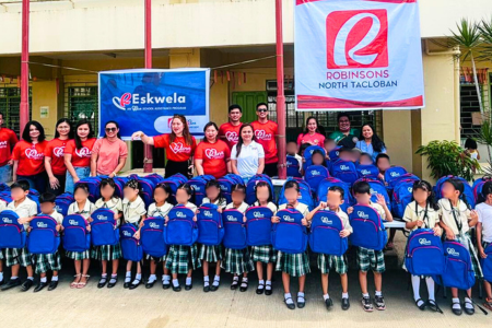 R Eskwela Donates School Bags with Supplies to a School Children in Tacloban  