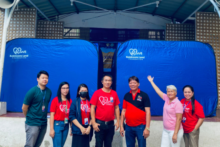 Robinsons Galleria Cebu Donates Tents to Brgy. Carreta LGU for 01-06 Fire-Affected Families in the Evacuation Centers 