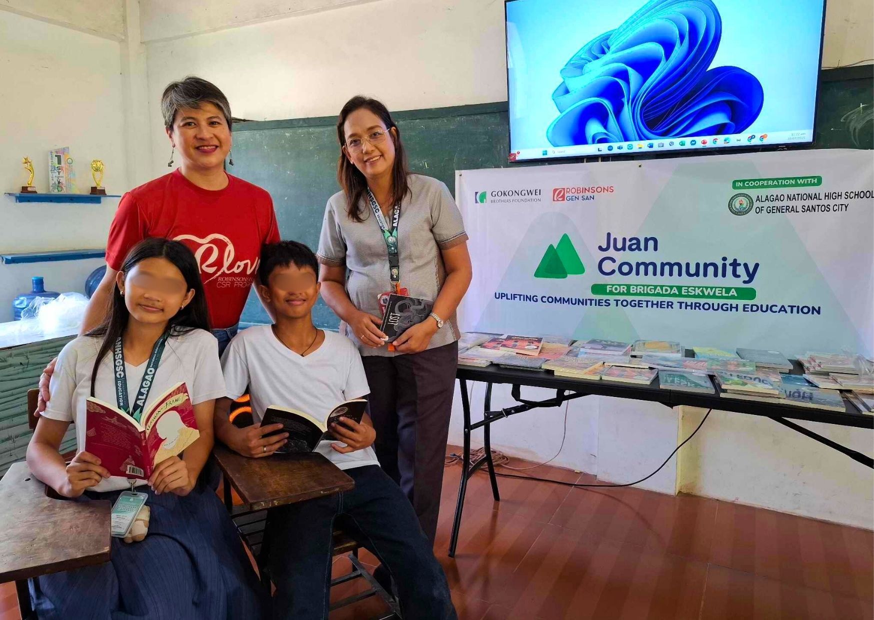 Robinsons Malls GenSan hands over donations of learning books to ALAGAO NATIONAL HIGH SCHOOL OF GENERAL SANTOS CITY