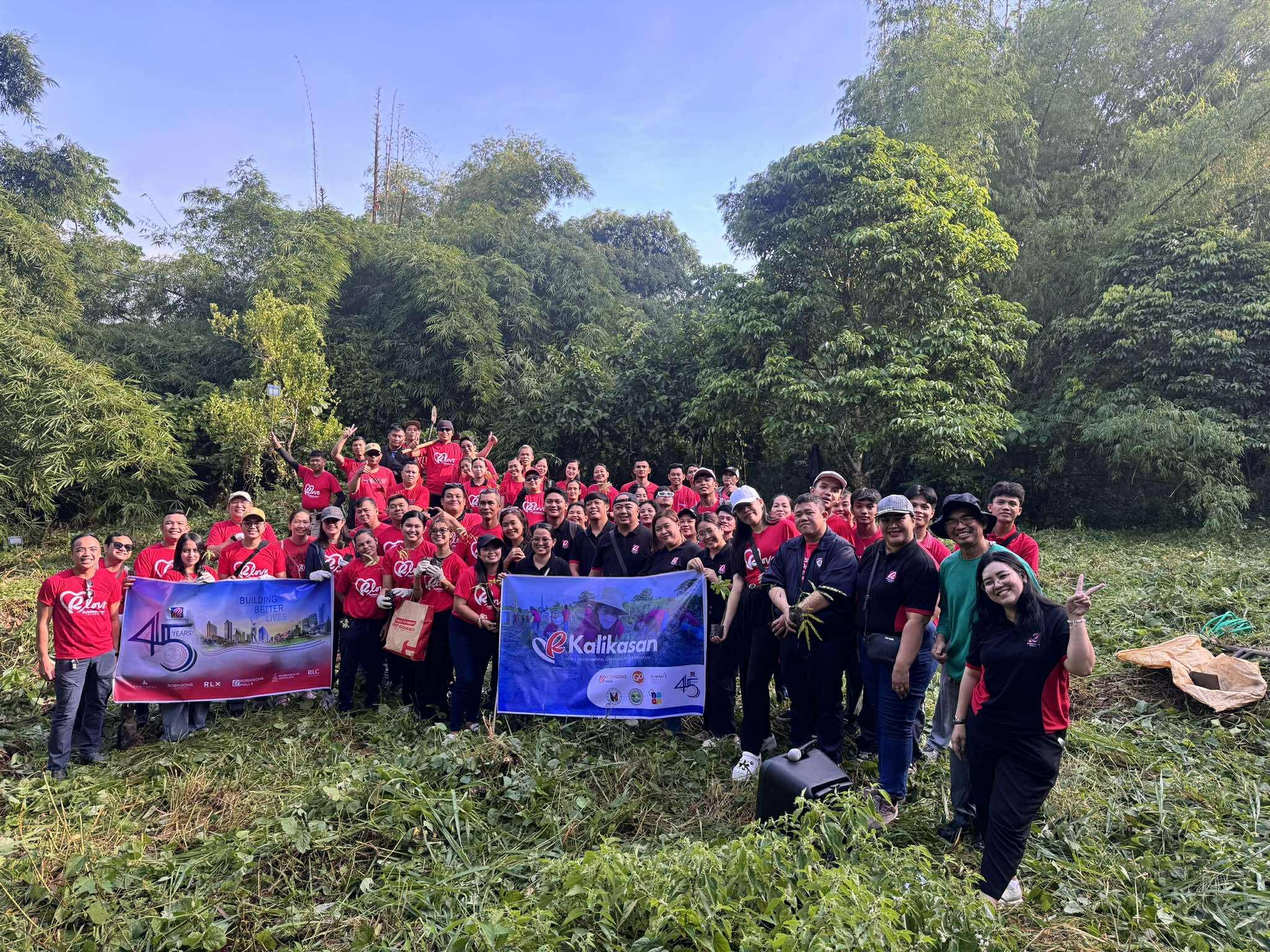 Robinsons Naga: August 15, 2025 Tree Planting Activity at Panicuason, Naga City in partnership with CENRO. Total of 200 seedlings were planted