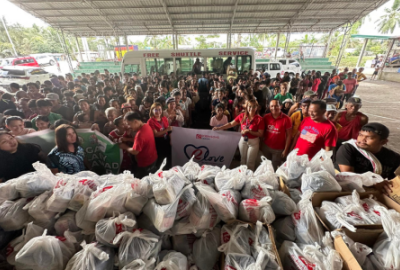 Robinsons Malls Tagum Distributes Relief Packs to Flood Victims of Brgy. Pagsabanga, Davao del Norte