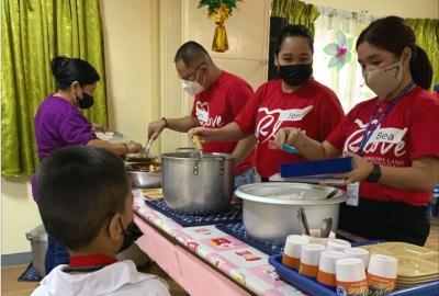 RLove Launches a One-Year Feeding Program in Pasig City