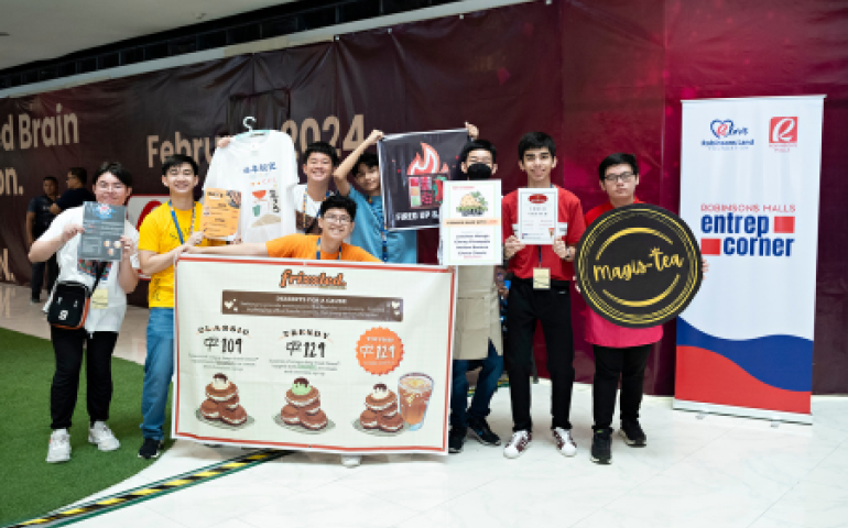 Students with green-lit business projects are given the opportunity to set up booths in a chosen Robinsons Malls establishment where they can execute their business ideas and hone their entrepreneurship skills.